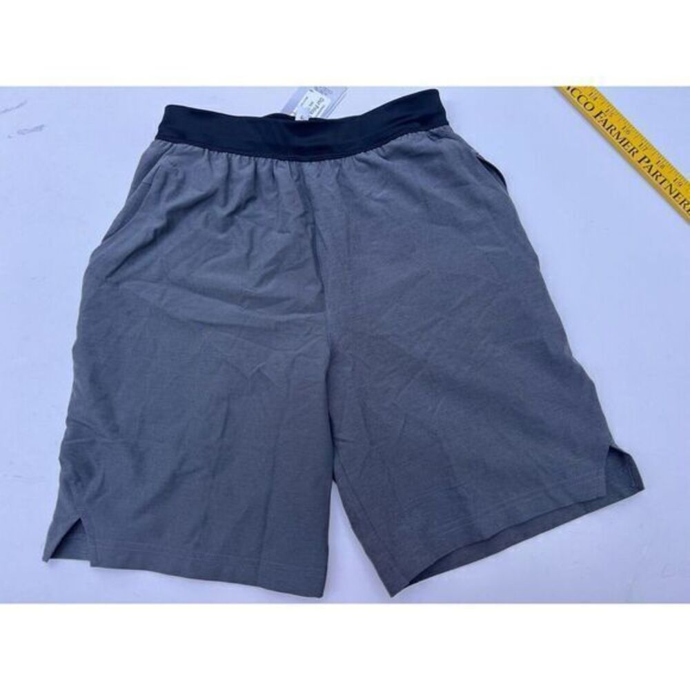 NWT Adidas Men's Training Shorts Gray Size XS Zip Pockets NWT New